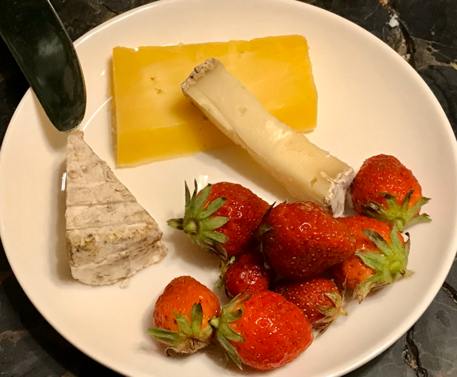 cheese.thumb.png.3236cd9a8b3a5a1d01edfaf7ffc70b93.png