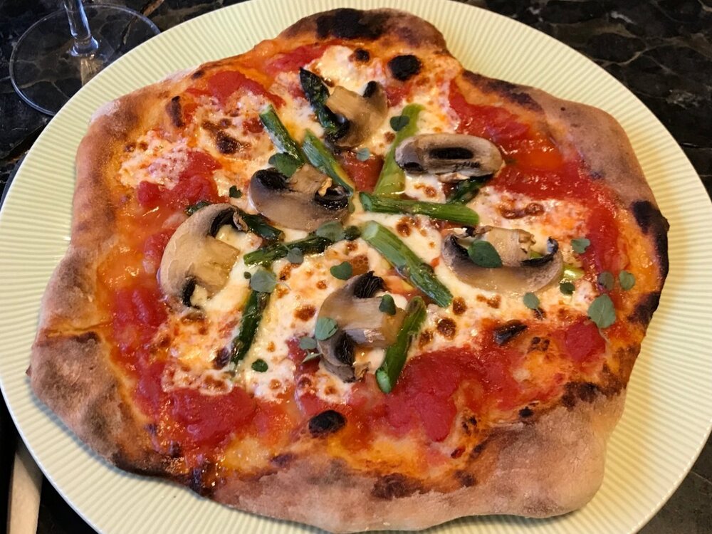 pizza.thumb.jpg.81dd9aa12ad811207cd0ad279ebb4bbe.jpg